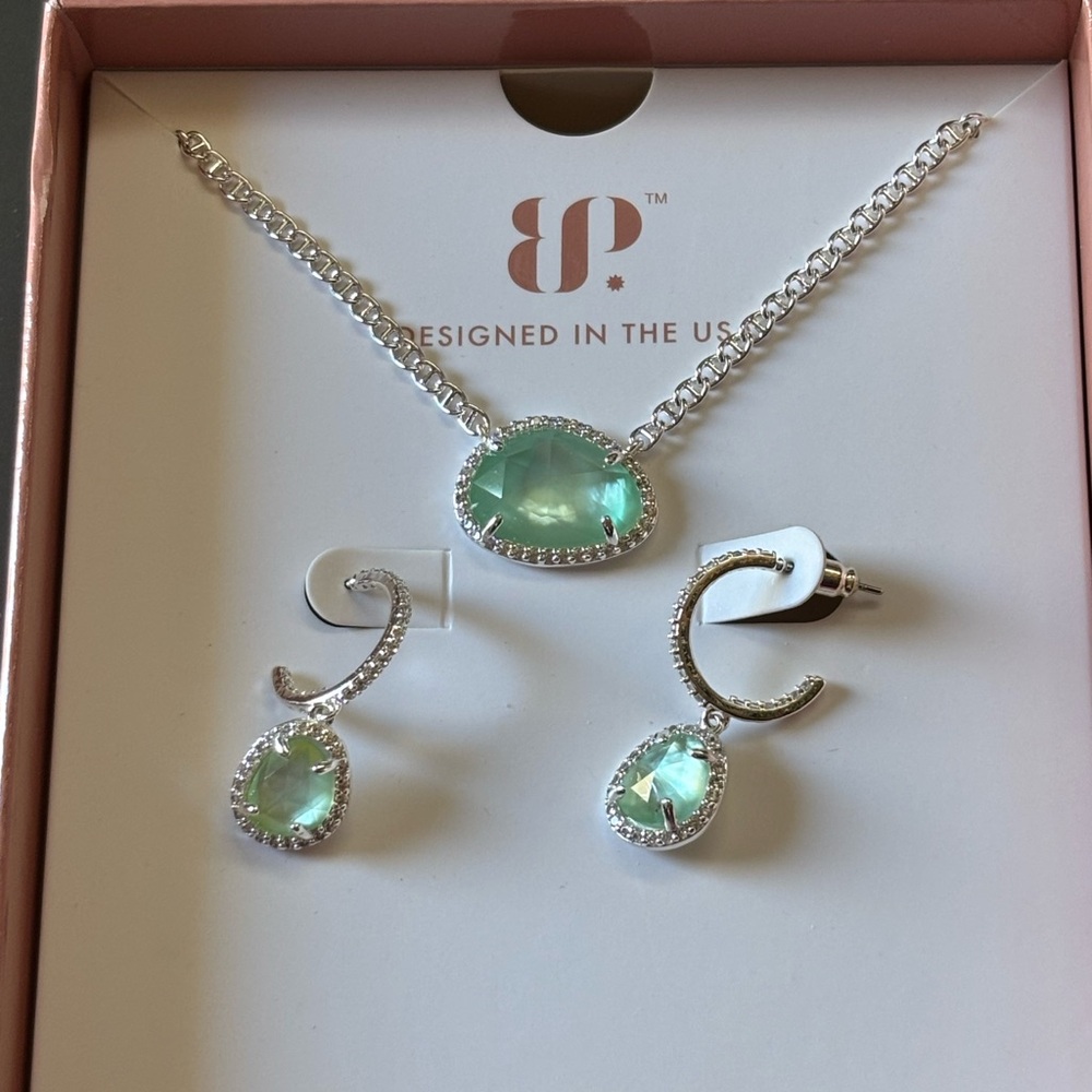 Silver and Green Gemstone Necklace